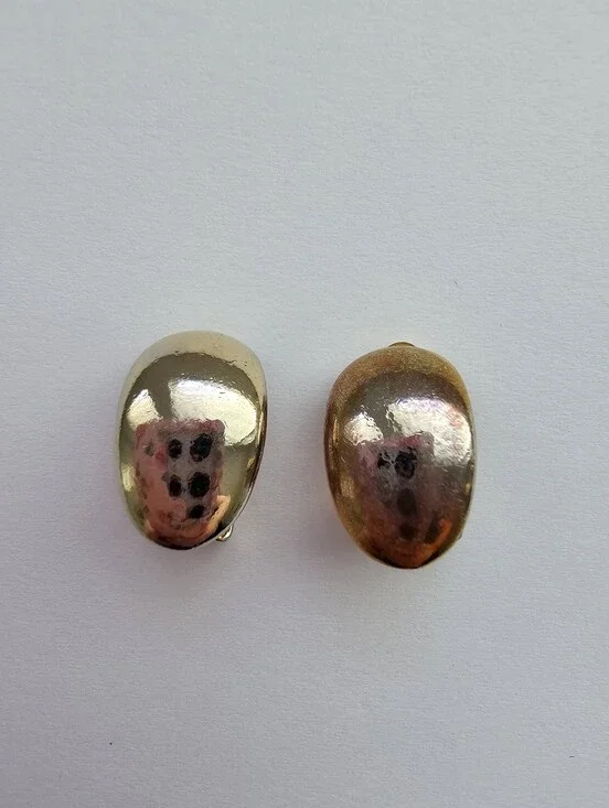 Vintage gold tone metal organic shape clip on earrings