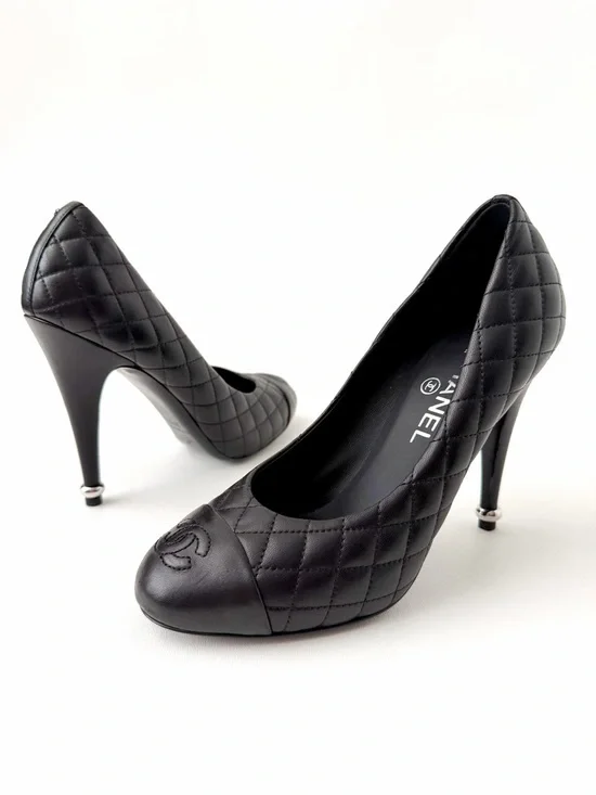 CHANEL | Quilted CC Cap Toe Leather High Heel Pumps‎ Black EU 37.5