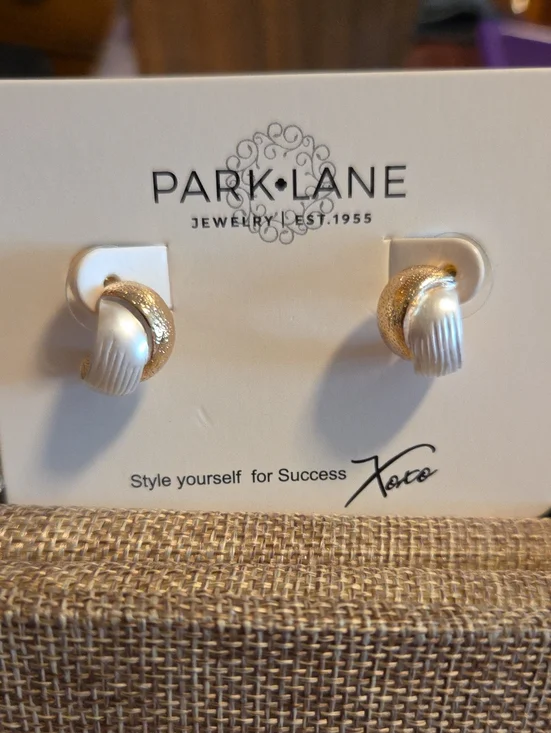 Park Lane Knottie Earrings