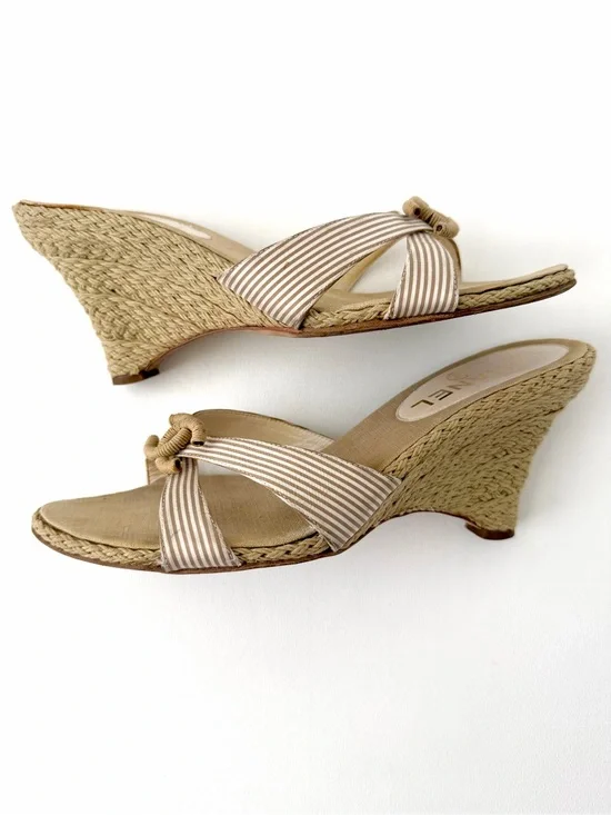CHANEL | Vintage CC Logo Espadrille Wedge Sandal Slide Beige Cream EU 37.5