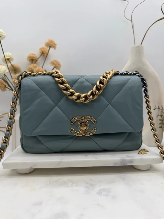 #035530KJ Small Chanel 19