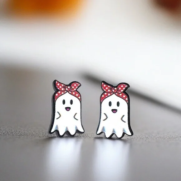 Spooktacular Retro Ghost Stud Earrings 👻 NWT Halloween Accessories