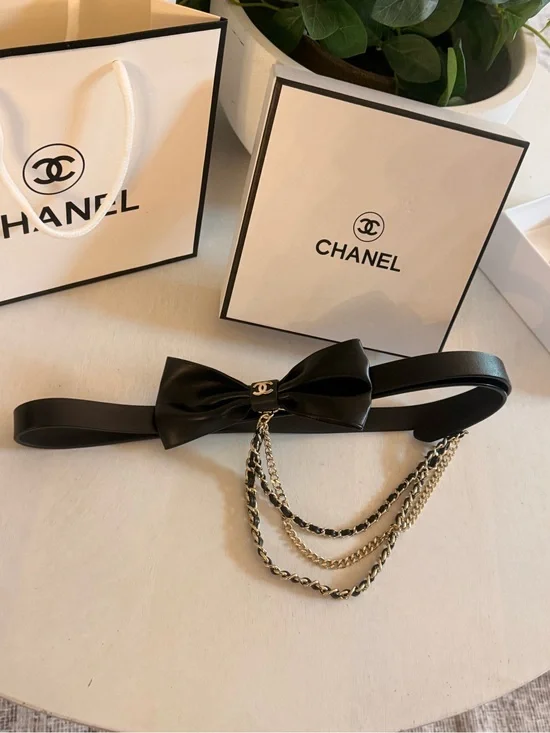 CHANEL Black Leather Bow Belt with Gold Chain Drapes