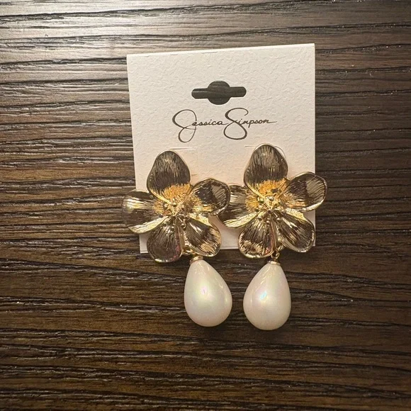 NEW Jessica Simpson Flower Earrings