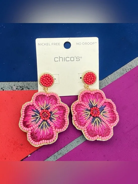 ♥️💙🩷CHICO’S♥️💙🩷Boho Fuscia, Navy, & Red Floral Beaded Drop Earrings/NWT