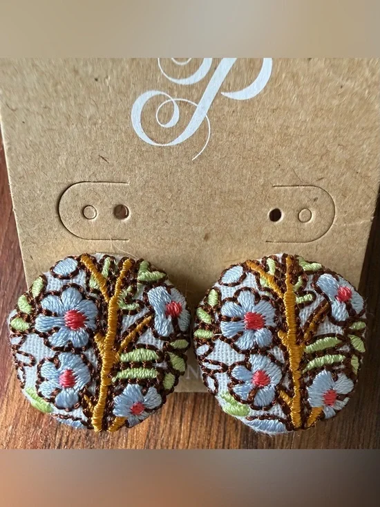 Plunder Light Blue Floral Embroidered Button Earrings Pierced Flower