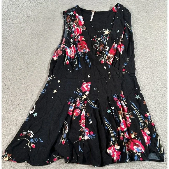 Free‎ People Back to Basic Blouse Women's Small Black Floral Wrap Tunic Top Boho