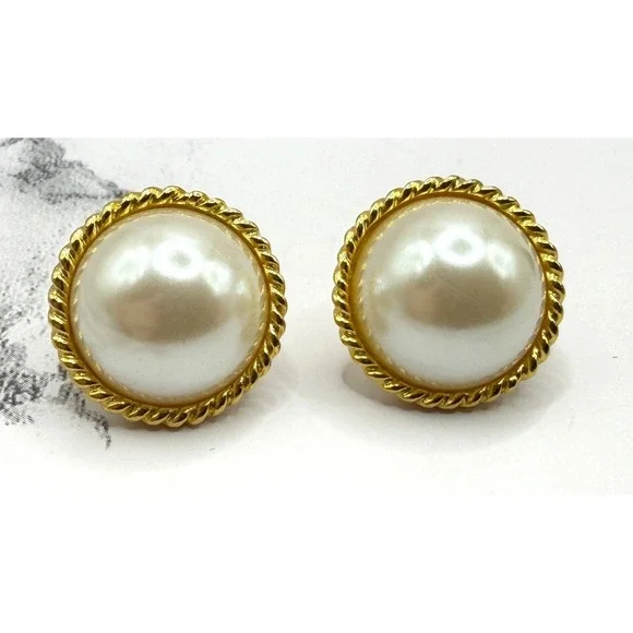 Vintage Pearl Stud Earrings 16mm Gold‎ Tone Rope Edge Classic Pierced