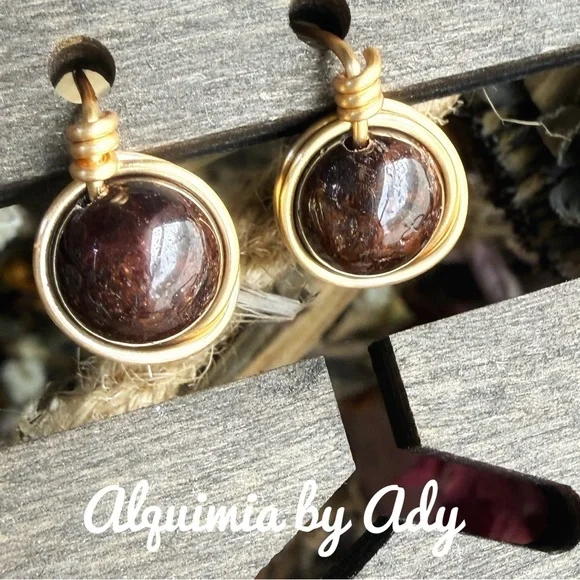 Deep wine garnet and Gold stud Earrings