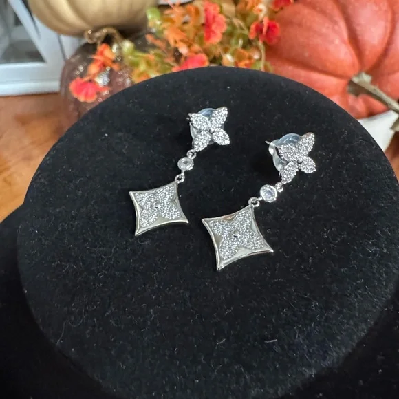 ❤️ Silver‎ Fleur LV Dangle Stainless Steel Earrings