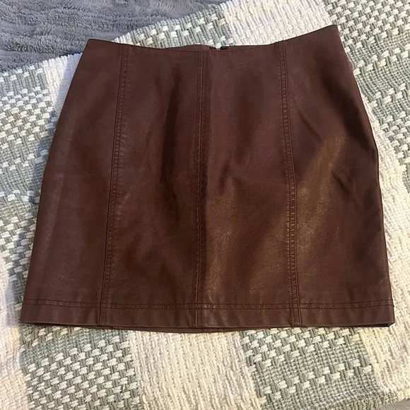 Women’s Free People modern femme faux leather mini skirt