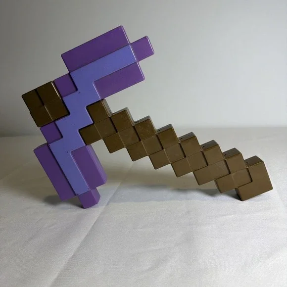 Minecraft Enchanted Pickaxe 14