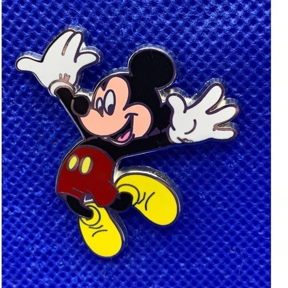 2012 Mickey Mouse Disney pin