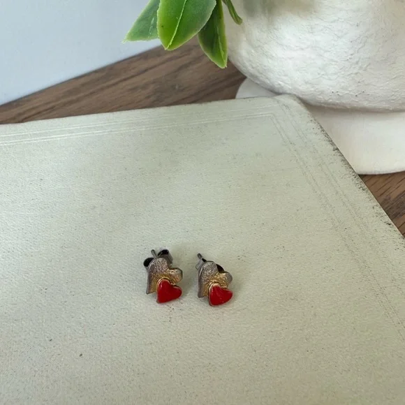 Vintage 80’s Baby Toddler Heart Shaped Screw Back Earrings