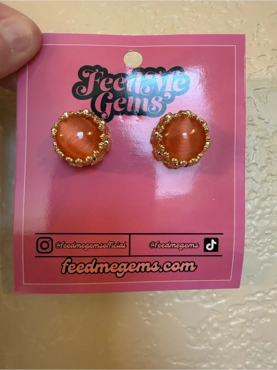 Feed me gems studs
