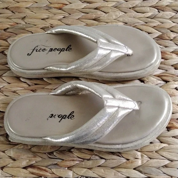 Free People Wonderland shimmery gold thong sandals 8