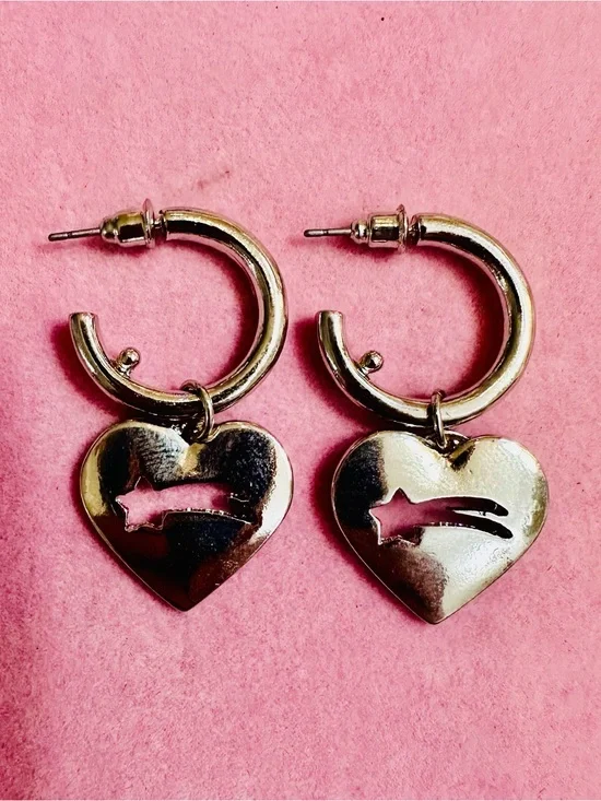 NWT Silver Tone Shooting Star Heart Hoop Earrings