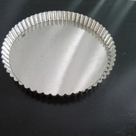 9.5 Inch Round Fluted Tart Pan with Removable Bottom Silver Tin Plated Steel
