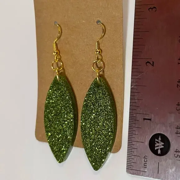 Handmade epoxy resin marquis pointed oval dangle earrings lime green‎ glitter