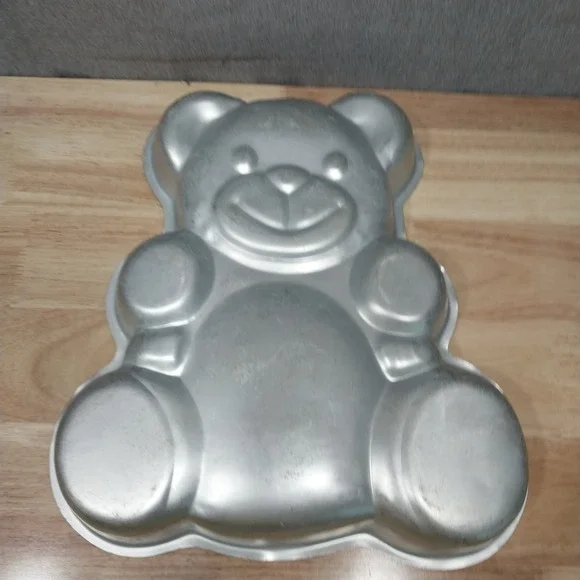 Teddy Bear Wilton Cake Pan Vintage Aluminum 13 inch Silver
