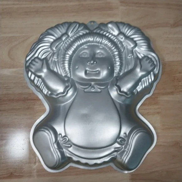 Cabbage Patch Doll Wilton Cake Pan Vintage Aluminum 13 inch Silver