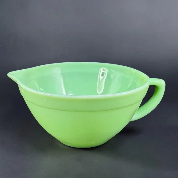Fire King Jadeite Glass Batter Bowl with Spout and Handle Vintage Green 9in