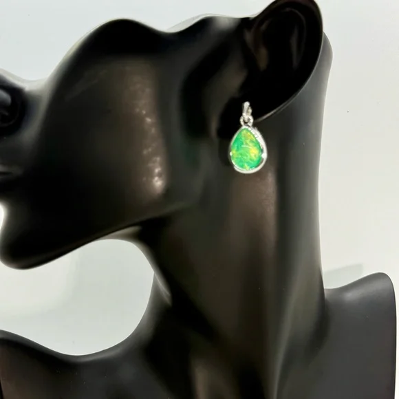 Chic Silver and Green Teardrop Earrings‎ - Nickel Free NWT