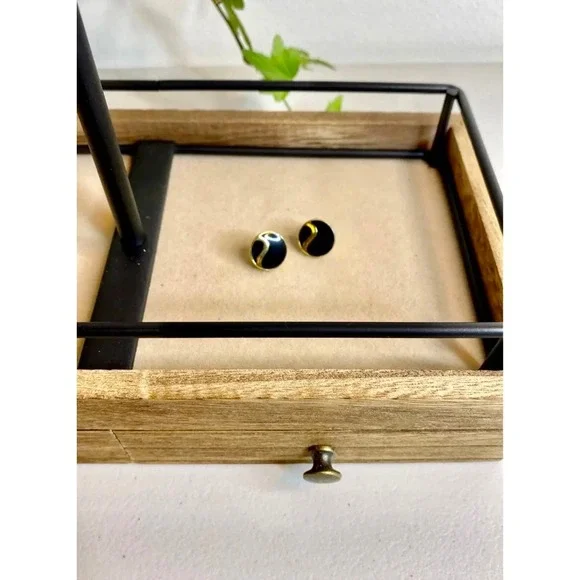 Retro‎ Black and Gold Stud Earrings