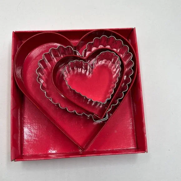 Wilton Heart Cookie Cutter 4 Piece Nested Set Valentine's Day