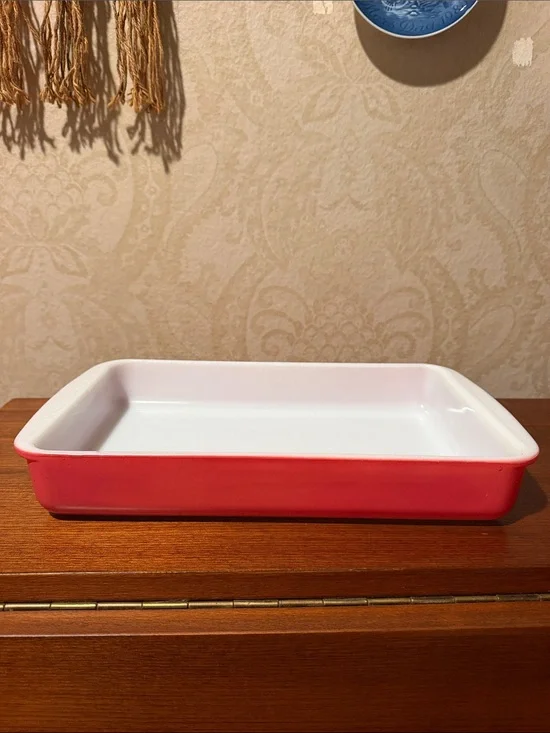 Vintage  Pyrex Flamingo Pink baking dish
