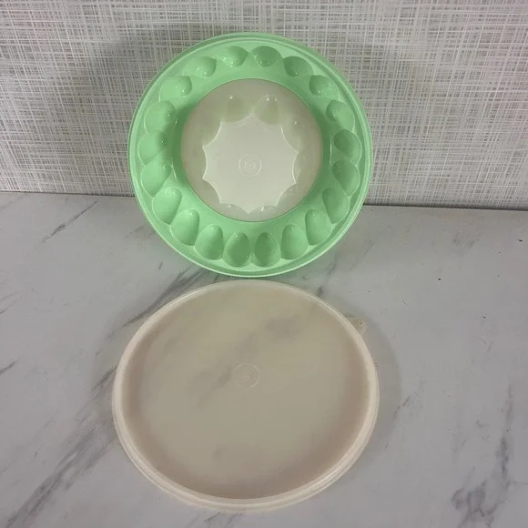Vintage Green Jello Mold Tupperware Dessert‎ Pan w/ Lid Retro Kitchenware BxNN