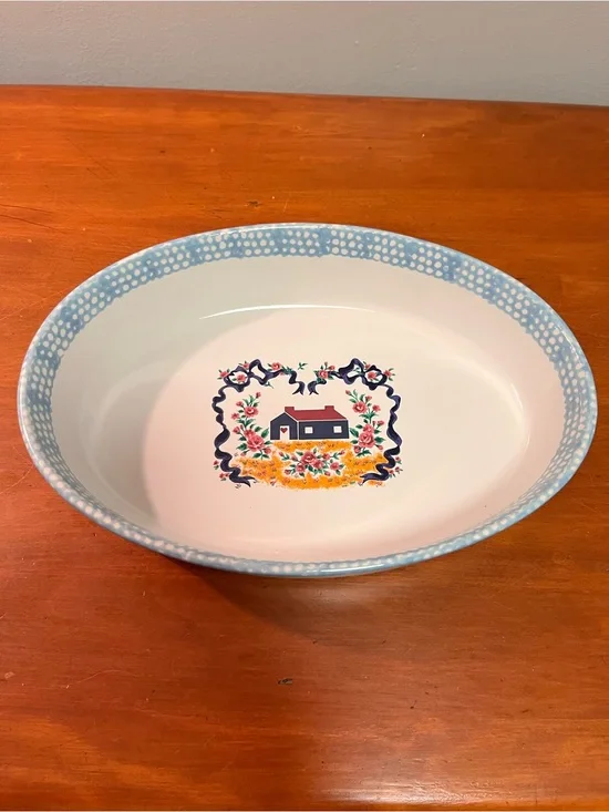 Decorative Farmhouse Oval Serving Bowl in White and Light Blue
