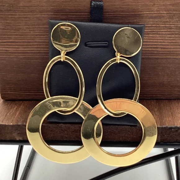 51. Gold 3-Tier Circular Earrings 3” VGUC
