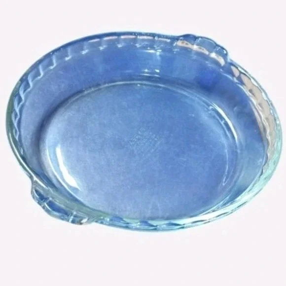 Pyrex Glass Pie Dish With Scalloped Rim, 24cm In  Diameter