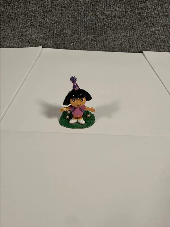 Viacom Dora the Explorer Cake Topper 2