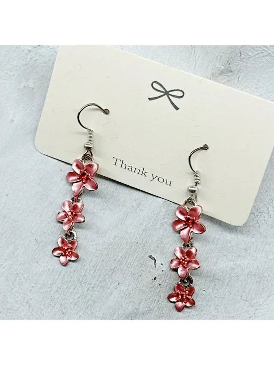 822mc. Coral Floral Earrings