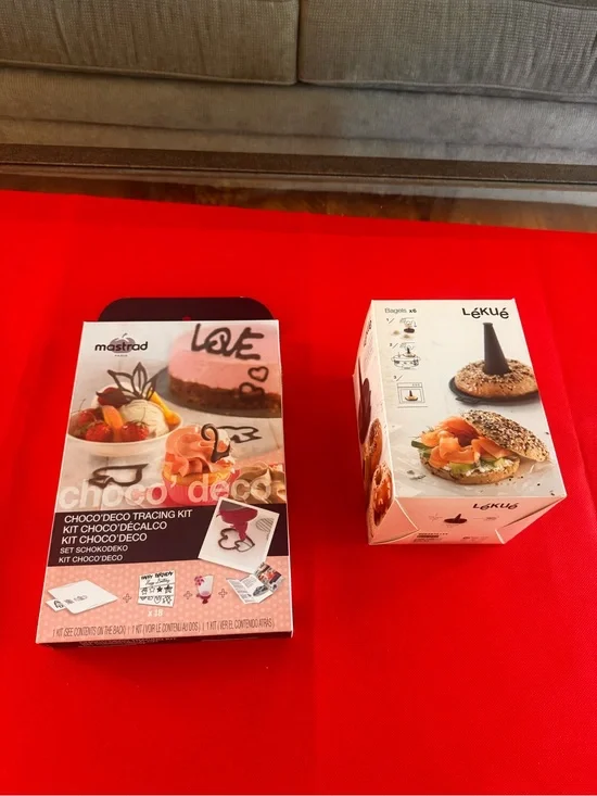 Bagel making kit and chocolate tracing kit