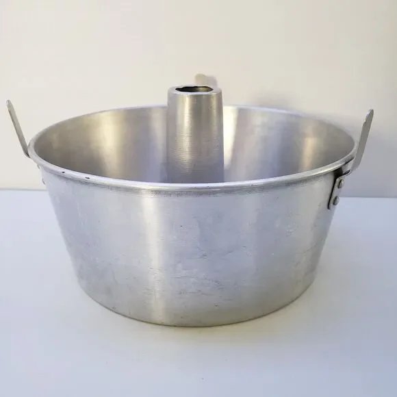 Vtg Mirro Angle Food Cake Pan 10x4 1/4 in Round 2 Pcs Aluminum Tube Bakeware