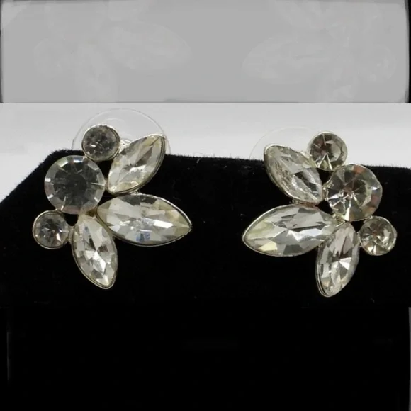 Vintage Silver Tone Rhinestone Earrings for Pierced Ears‎