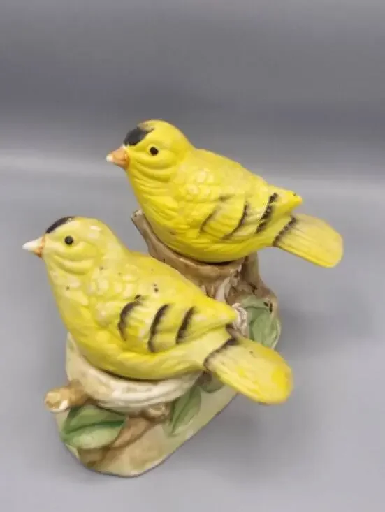 Vintage Ceramic Yellow Bird Salt and Pepper Shakers Set