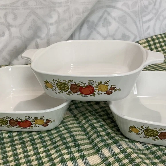 Corelle Spice of Life 3 petite baking dishes. Never used.