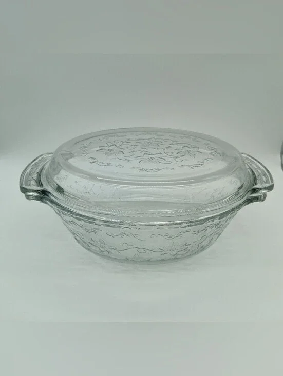 Princess House Fantasia 3-quart covered casserole dish 