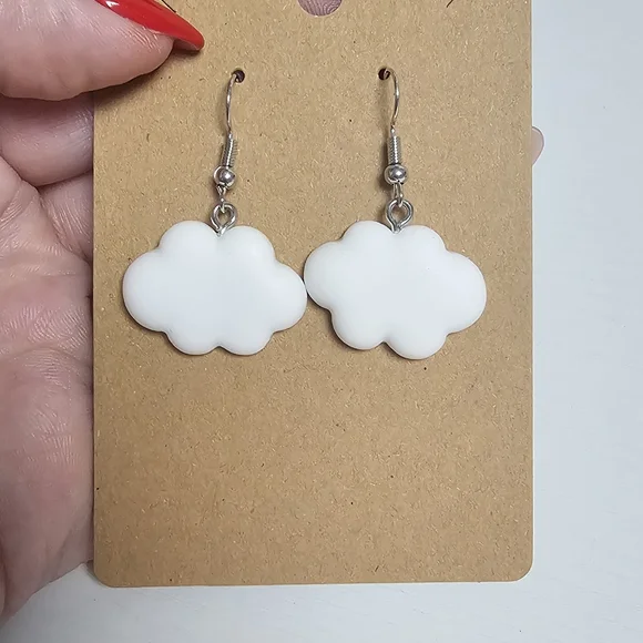White Cloud Earrings‎