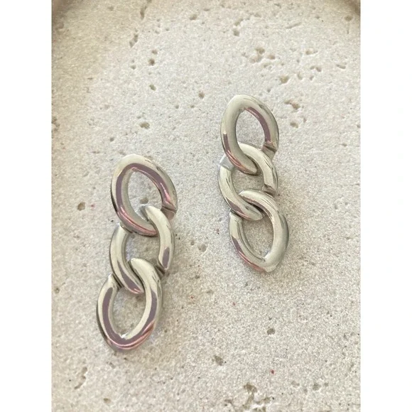 Silver Tone Link Dangle Earrings Chunky Chain Link Drop Modernist Bold‎ Glam
