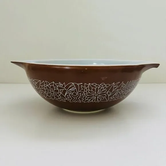 PYREX Brown White Woodland 444 Cinderella Mixing Bowl 4 Qt