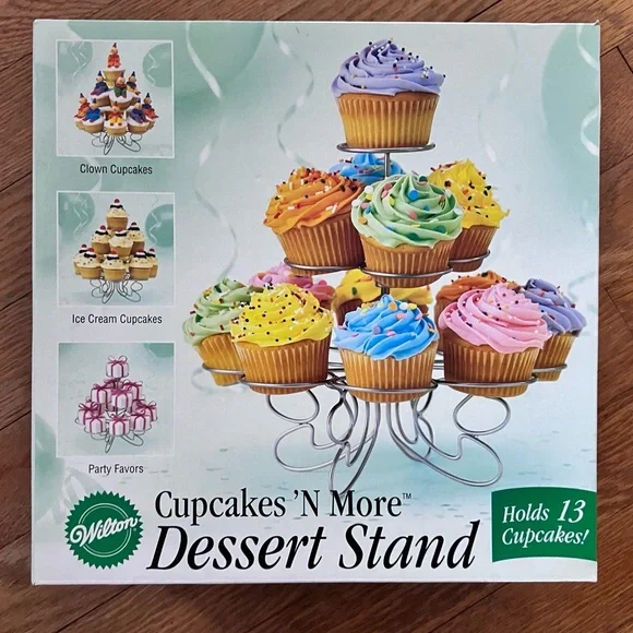 Wilton Cupcakes ‘N More Dessert Stand including Pampered Chef Decorator Set