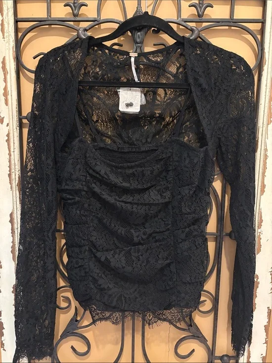 Free People Paloma Black Lace Ruched Top with attached cami New with tag