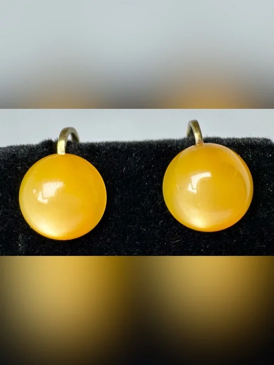 Vintage Bakelite Yellow Dome Button Clip-on Earrings - Women Jewelry #1420