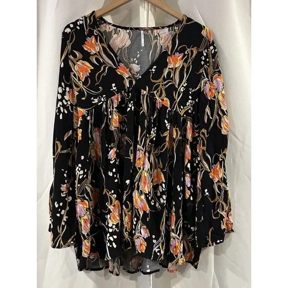 Free People‎ Bella Floral Print Onyx V Neck Flowy Bell Sleeve Oversized Tunic M