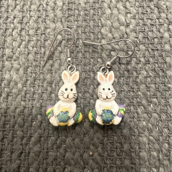 Vintage Cute Bunny Earrings with Easter Egg Design
